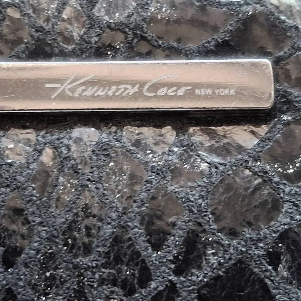 Kenneth Cole New York Black Faux Snakeskin Zip Wallet 16 Card Slots Metallic Lea